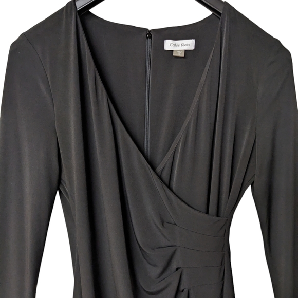 Calvin Klein Black Ruched Front Dress Size 8 - Picture 2 of 7